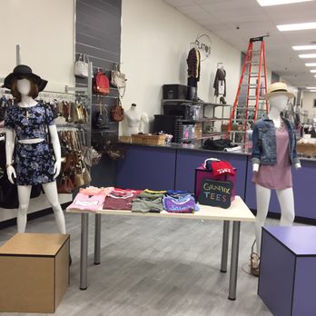 Platos Closet Fairless Hills - Women's Clothing Near Me - Fairless Hills, Pennsylvania Platos Closet Fairless Hills - Women's Clothing Near Me - Fairless Hills, Pennsylvania