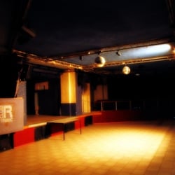 Club R