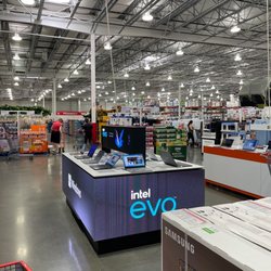 Costco Wholesale - Costco entrance