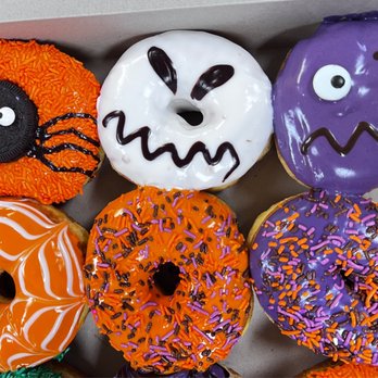 Donuts & Yogurt - Halloween special. 2022 - Ice Cream & Frozen Yogurt Near Me - Tracy, California