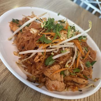 Chan's Thai Cuisine - Pad Thai - Thai Near Me - Visalia, California