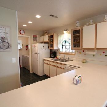 Regatta Condos - Full Kitcken w/dishwasher and disposal. Full size washer/dryer (not stacked) - Vacation Rentals Near Me - Branson, Missouri Regatta Condos - Full Kitcken w/dishwasher and disposal. Full size washer/dryer (not stacked) - Vacation Rentals Near Me - Branson, Missouri