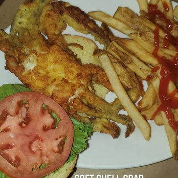 Buddy's Crabs & Ribs - Soft shell crab Sandwich - Seafood Near Me - Annapolis, Maryland
