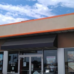Valero - Food options in the convenient shop.