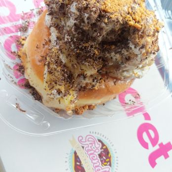 Friendly Donuts - Gorgeous Banana Pudding!!! (Only on weekends!) - Donuts Near Me - Orange, California Friendly Donuts - Gorgeous Banana Pudding!!! (Only on weekends!) - Donuts Near Me - Orange, California