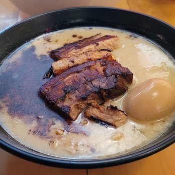 Oiistar - Tonkotsu ramen with black garlic oil - Asian Fusion Near Me - Chicago, Illinois Oiistar - Tonkotsu ramen with black garlic oil - Asian Fusion Near Me - Chicago, Illinois