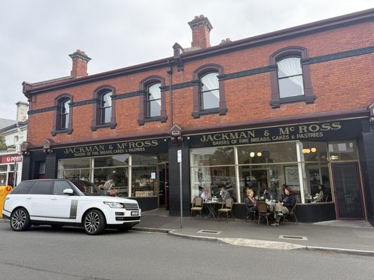 Jackman & McRoss by null