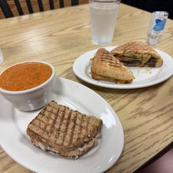 Manna Grocery & Deli - Roasted red pepper soup, tuna melt, veggie panini