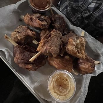 Knuckleheads - Pig wings - New American Near Me - Wallingford, Connecticut