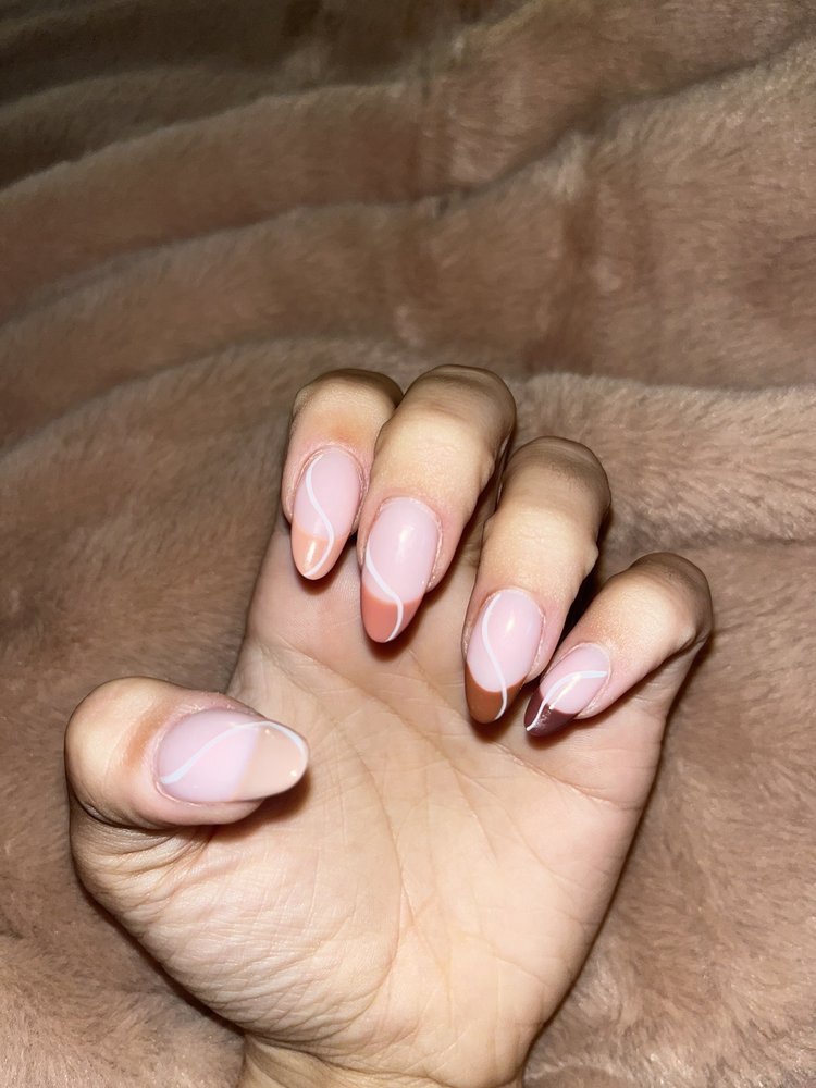 NICE NAILS Updated September 2024 13 Photos 1629 Lena Ct, Eagan