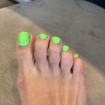 Beyond Nails - Lumpy chunky uneven. - Nail Salons Near Me - Sparks, Nevada