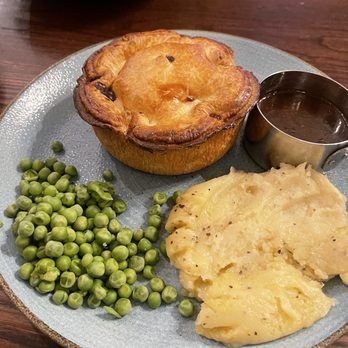 Greene King - Shepard beef pies - Pubs Near Me - London, XGL