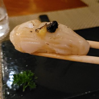 Mee - My favorite nigiri was the scallop w truffle - Sushi Bars Near Me - Rio de Janeiro, RJ Mee - My favorite nigiri was the scallop w truffle - Sushi Bars Near Me - Rio de Janeiro, RJ