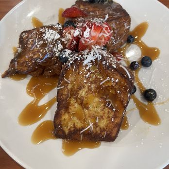 Broken Yolk Cafe - Tiki Toast - Breakfast & Brunch Near Me - La Quinta, California