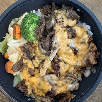 WaBa Grill - Chicken and steak veggie bowl with boom boom sauce - Asian Fusion Near Me - Clovis, California
