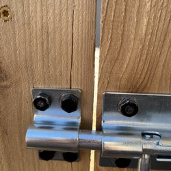 Peak Fencing - No matching hardware required to have appropriate firm closure of gate