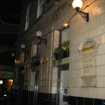 The Crown and Anchor - Pubs Near Me - London, XGL