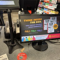7-Eleven - Lottery counter