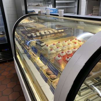 Mike's Pastry - Bakeries Near Me - Boston, Massachusetts