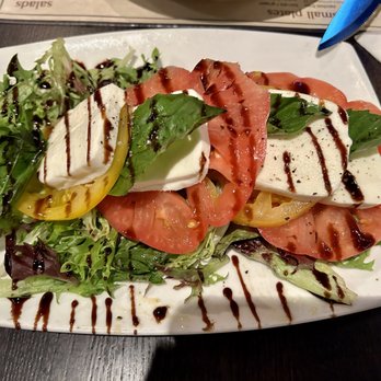 Fire + Wine - Heirloom Tomato Caprese - Tapas/Small Plates Near Me - Glen Ellyn, Illinois