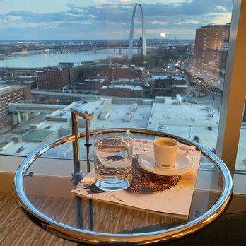 Four Seasons Hotel - Hotels Near Me - Saint Louis, Missouri