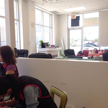 Dif Nail & Spa - Main entrance of two by cashier station - Hair Removal Near Me - Richmond Hill, Ontario