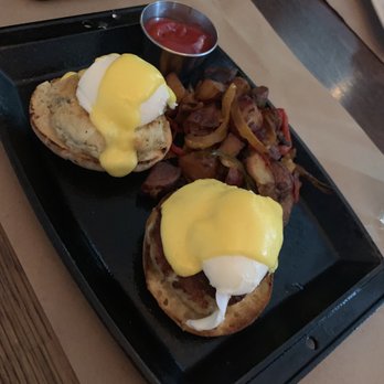 Old Fields Restaurant - Crab Benedict - New American Near Me - Port Jefferson, New York