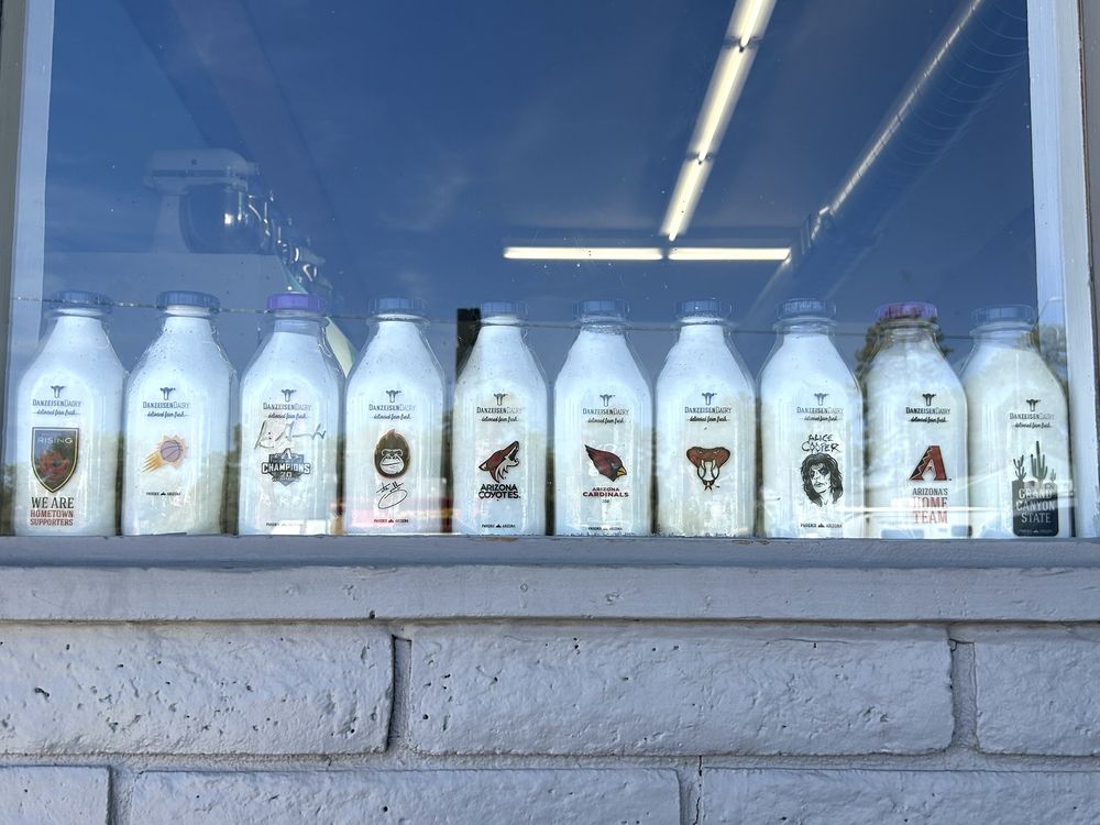 Danzeisen Dairy Creamery Store Logo