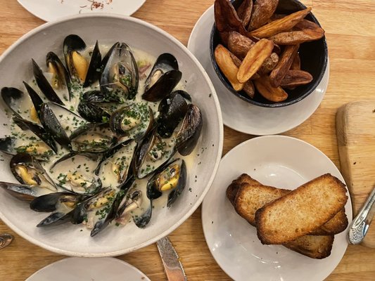 9th Street Bistro by null