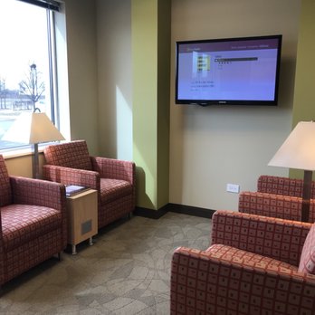 Regus Forbs Ave - Waiting area - Shared Office Spaces Near Me - Hoffman Estates, Illinois