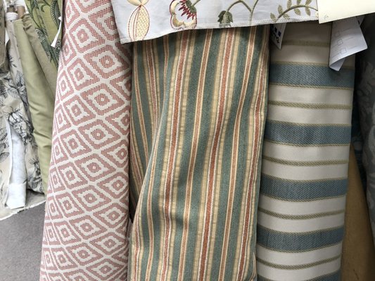 LOOMCRAFT FABRIC OUTLET - 21 Photos & 38 Reviews - 645 Lakeview Pkwy