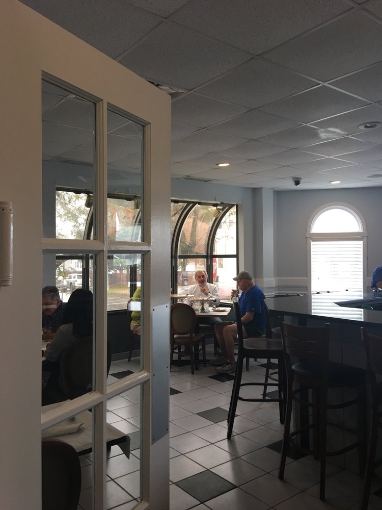 TESTO’S PIZZERIA & RESTAURANT - 16 Photos & 33 Reviews - Fairfield ...