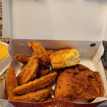 Chesters Chicken On The Run - The opened box. - Chicken Shop Near Me - Bethpage, New York Chesters Chicken On The Run - The opened box. - Chicken Shop Near Me - Bethpage, New York