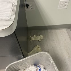 Acuity Eye Group & Retina Institute - Los Angeles - Yes just throw your used gloves on the ground.