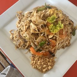 Chicken Pad Thai Chicken Pad Thai