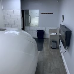 Sapphire Springs Flotation Therapy Spa - Room 1