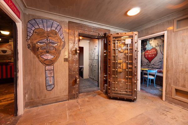 Long Weekend by null