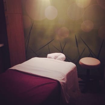 Massage Envy - One of the regular massage rooms at the Scottsdale 101 location. There's nothing better than these heated beds. - Massage Near Me - Phoenix, Arizona Massage Envy - One of the regular massage rooms at the Scottsdale 101 location. There's nothing better than these heated beds. - Massage Near Me - Phoenix, Arizona