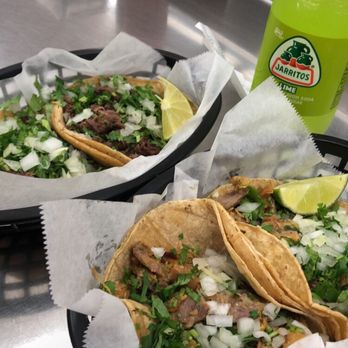Supermercado La Internacional - Mexican Near Me - Chicago, Illinois