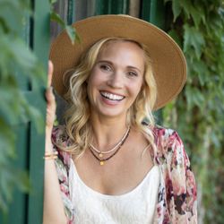 SM Hair Studio - Owner and Hairstylist, Sara Stover