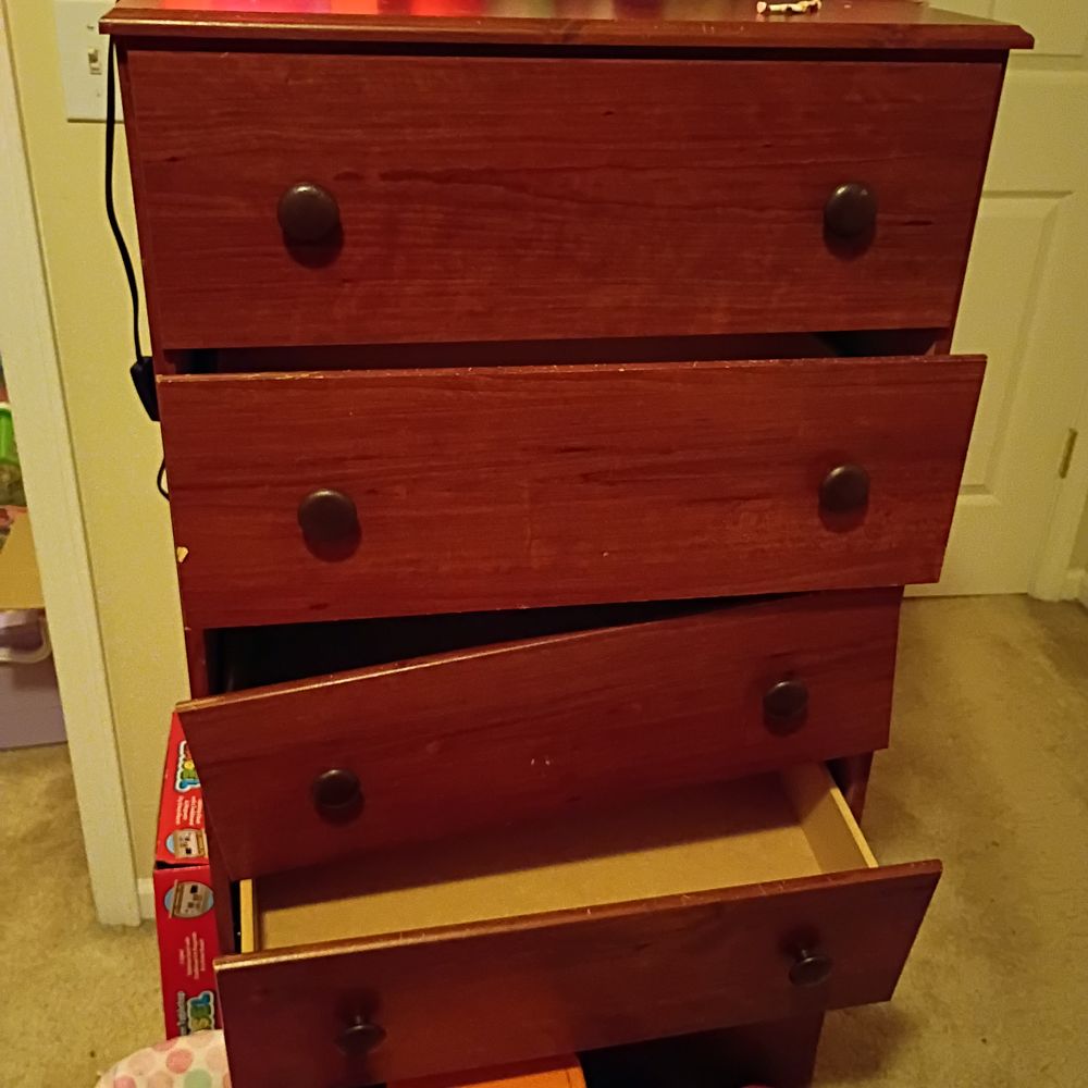 Moovur - This was the most damaged piece from my home and it is my granddaughters dresser, that's been in her room since she was just a baby. - Movers Near Me - Shawnee, Kansas Moovur - This was the most damaged piece from my home and it is my granddaughters dresser, that's been in her room since she was just a baby. - Movers Near Me - Shawnee, Kansas