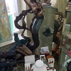 Prosperous Pelican - Very cool mermaid piece