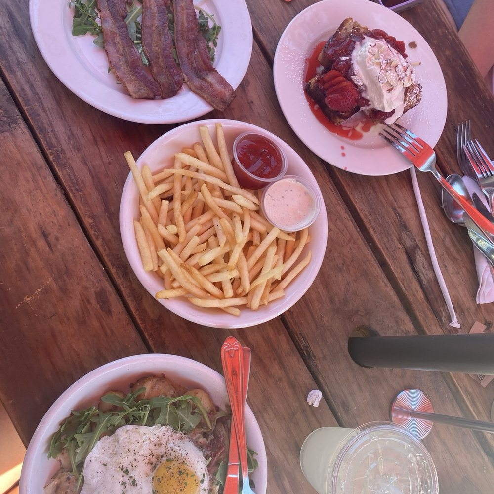 Kitchenette - Corned beef hash, shoe string fries, side of bacon, French toast, RANCH - Breakfast & Brunch Near Me - Templeton, California Kitchenette - Corned beef hash, shoe string fries, side of bacon, French toast, RANCH - Breakfast & Brunch Near Me - Templeton, California