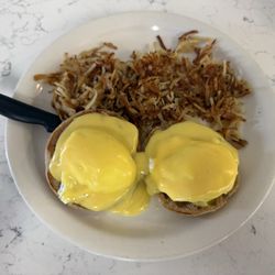 Eggs Benedict with Hash browns