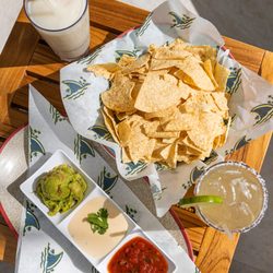 Salty Rim Bar & Grill