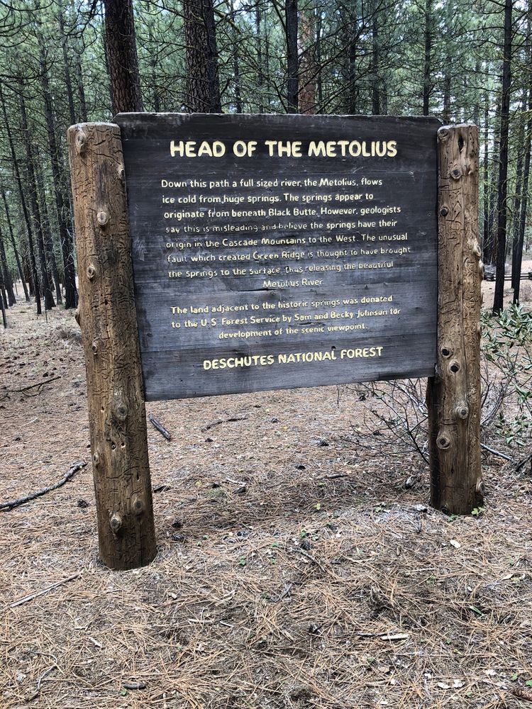 Head of the Metolius River trail Logo