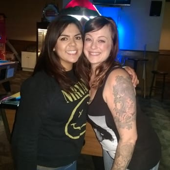 Horseshoe Lounge - Pool Halls Near Me - Riverside, California