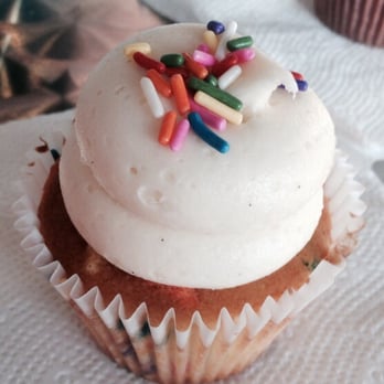 Bliss Cupcake Cafe - Confetti Funfetti - Cupcakes Near Me - Jonesboro, Arkansas