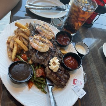 The Hook Lakeside Grill - Surf and turf - New American Near Me - Mackinaw City, Michigan
