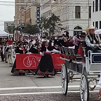 Dickens on the Strand - Parade photo - Tours Near Me - Galveston, Texas Dickens on the Strand - Parade photo - Tours Near Me - Galveston, Texas